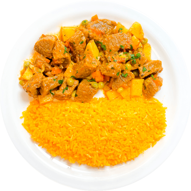 Estofado de carne con arroz amarillo.